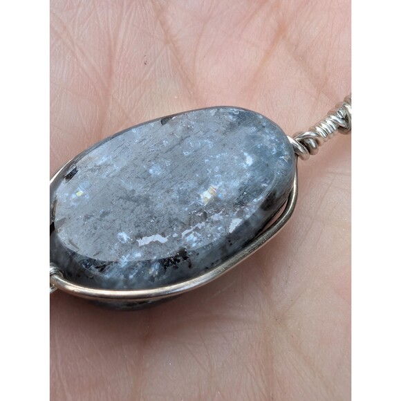 Vintage Sterling Labradorite Pendant Necklace - Picture 3 of 10